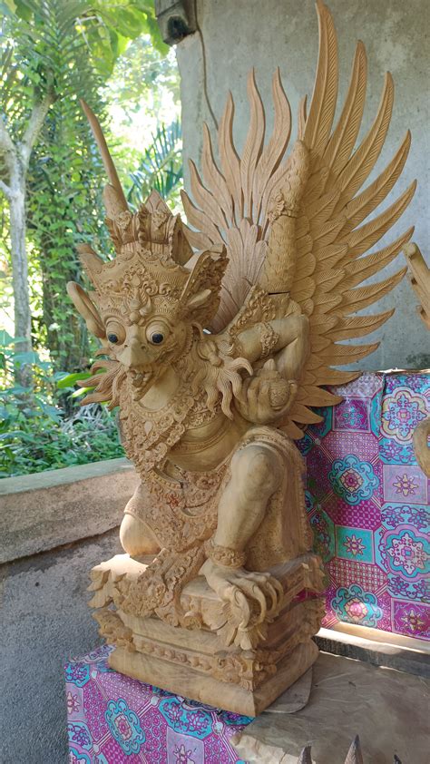 The Garuda Statue? A Monumental Bronze Symbol of Power and Divine Protection!