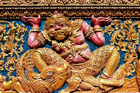 The Yaksha Relief! Intricate Carving and Spiritual Majesty Embodied in Stone